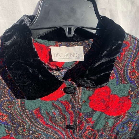 Vintage Plaid Paisley Rose Green and Red Maxi Dress with Velvet Cuffs and Collar - Picture 3 of 9